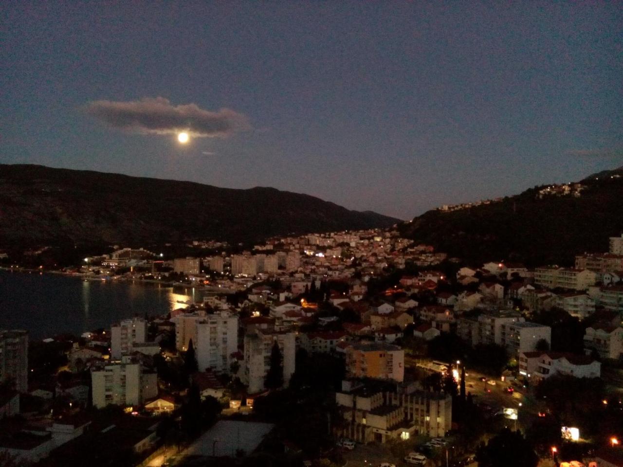 Apartmani Lovor Herceg Novi Ngoại thất bức ảnh