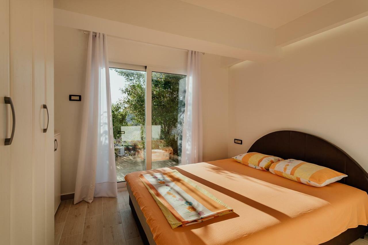 Apartmani Lovor Herceg Novi Ngoại thất bức ảnh